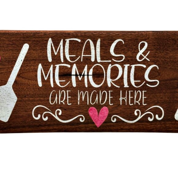 Farmhouse Wood Sign Wall Decor Kitchen Wall Art Meals Memories Briar Creek - Picture 2 of 8